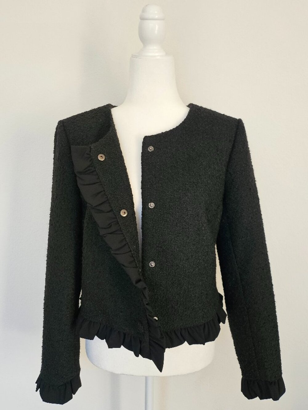 CeCe NWT Black Tweed Ruffle Trim Cropped Jacket Size 8 - Picture 9 of 16